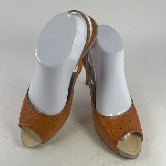 Elegant Tan Heels - Picture 3 of 10